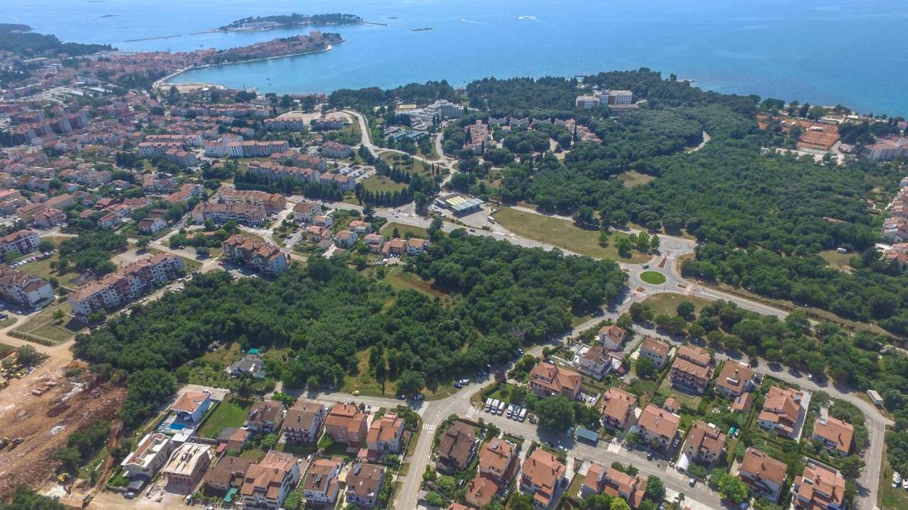 Apartments Cvitan 1. Floor Poreč Exteriör bild