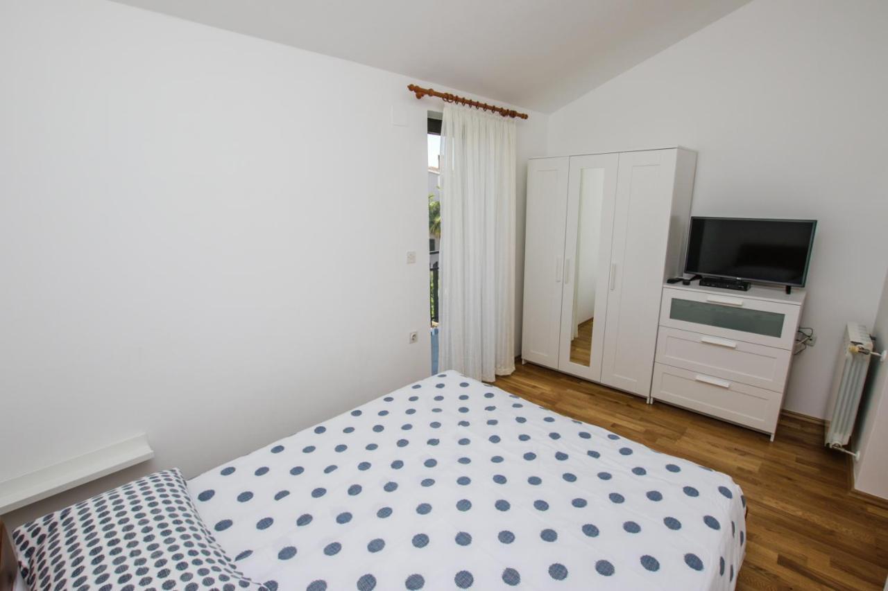 Apartments Cvitan 1. Floor Poreč Exteriör bild