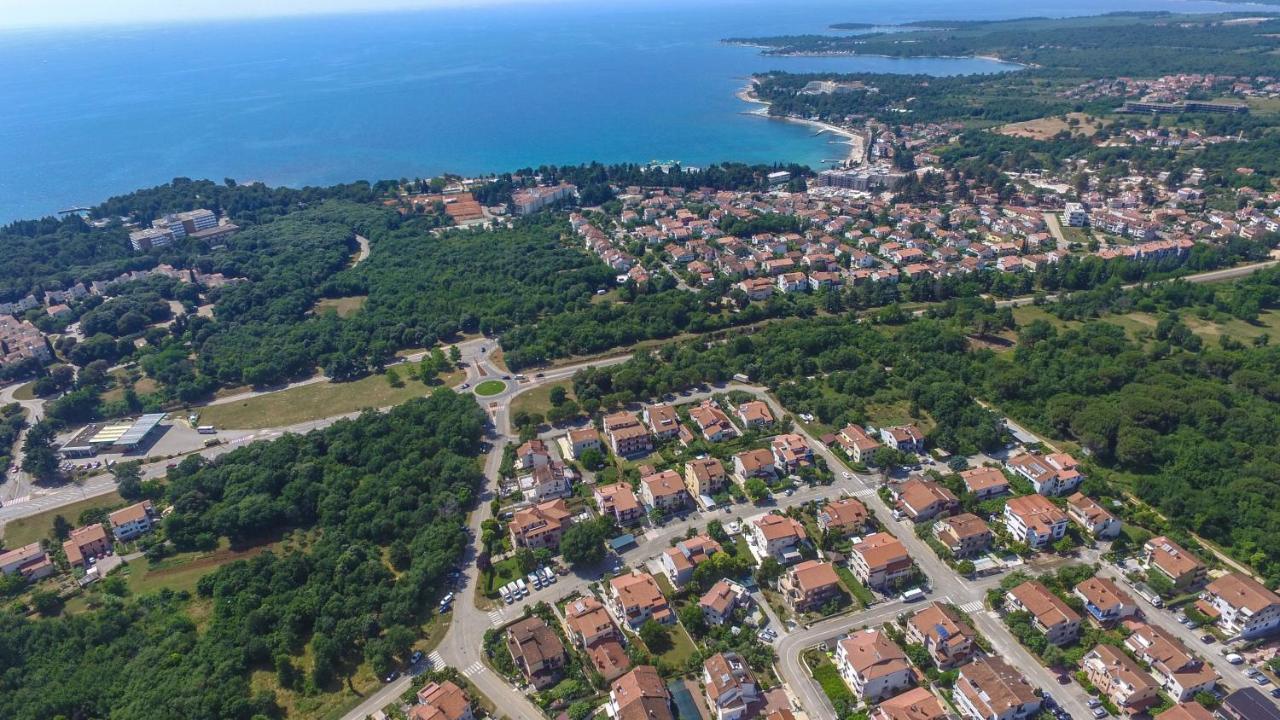 Apartments Cvitan 1. Floor Poreč Exteriör bild